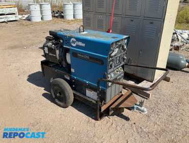 Miller Bobcat 225G AC/DC welder. 8000 watt generator. S/N KD393223.
