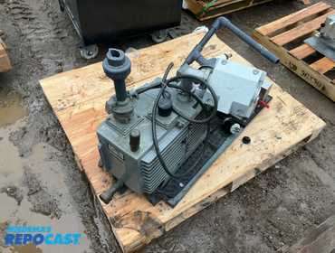 TriVac D30A Industrial Pumping System
