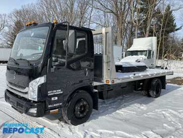 2025 Bollinger B4 Electric Chassis Cab 7WE45CN59SL000011