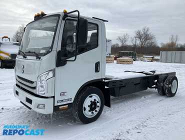 2025 Bollinger B4 Electric Chassis Cab 7WE45CN55SL000068