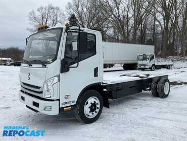 2025 Bollinger B4 Electric Chassis Cab 7WE45CN5XSL000079