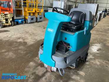 Tennant  M-R14 Ready Space Rider Carpet Cleaner R14-10718009