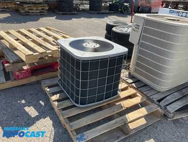 DiversTech Air Conditioner Model #NAC024AKC3 Serial #E051236840 Volts 197 Approximately 26”x24.5...
