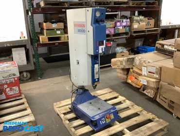 BRANSON 2000IW ultrasonic plastic welding machine 20:2.2