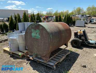 Farm Diesel fuel or gasoline 300 gallon fuel storage tank, the tank is portable and built on 2...