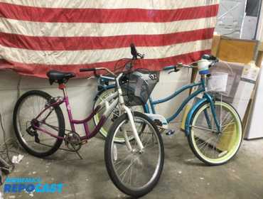 2 adult bikes huffy and schwinn beach cruiser style