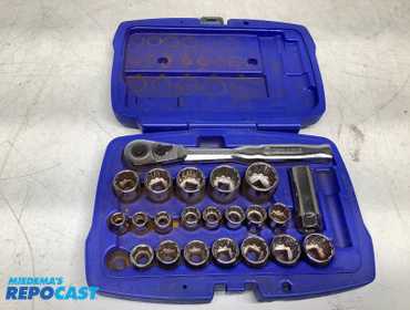 Repocast.com® | Lot of (1) Kobalt ratchet set....