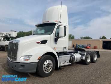 2020 Peterbilt 579 Day Cab Semi Semi 1XPBDP9X7LD668511
