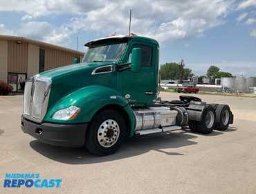 2017 Kenworth  T680 Day Cab Semi 1XKYDP9X0HJ169977