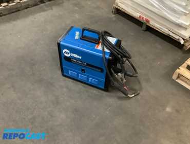 Miller Welder 115V Millermatic 130 w/ built-in gas valve- clean per seller
