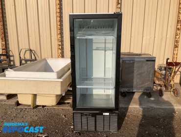 Habco SE12 Commercial Glass Door Refrigerator 62”H x 24”W x 24”D Seller states runs and operates 