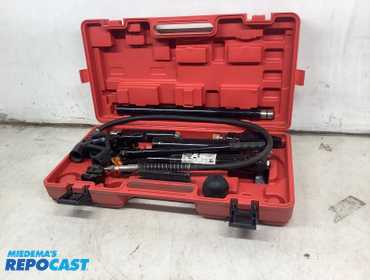 UST hydraulic 10 ton porta power kit PPJ10 with hard plastic case 
