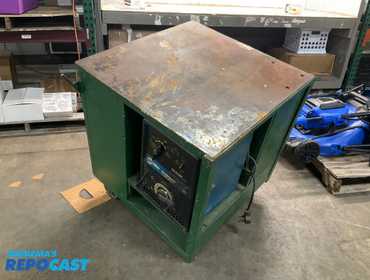Miller Thunderbolt XL 225 Stick Welder w/ Steel Frame &amp; Misc. Welding rod - all wheels...