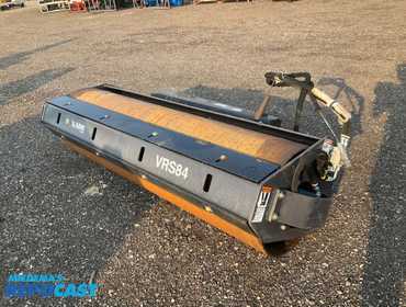 2020 Paladin 84” vibratory roller skid steer attachment, has hydraulic hoses with quick couplers,...
