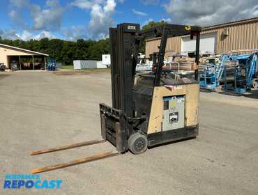 Crown RC3020-40-S Stand On Electric Forklift