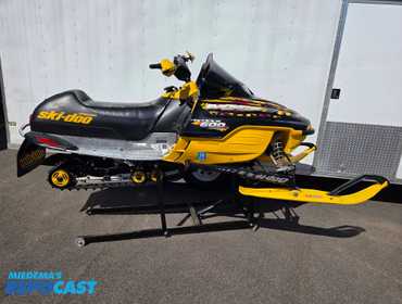 1999 SKI DOO MXZ Snowmobile
