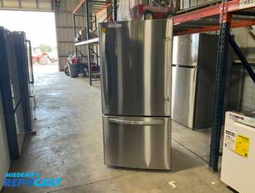 LG LRDCS2603S 25.5 Cu. Ft. Bottom-Freezer Refrigerator with Ice Maker