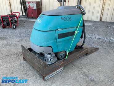 Tennant T5 Fast Walk-Behind Floor Scrubber - 28" Orbital, Sells with steel transport plate,...