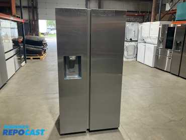 Samsung  22-cu ft Counter-Depth Side-by-Side Refrigerator Smart Compatible with Ice Maker ,Water...