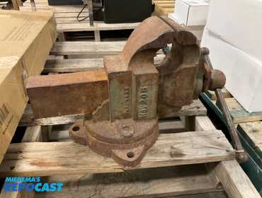 The Chas. Parker Co. 205 Bench Vise