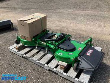 John Deere 72” mower deck, 7 Iron, like new condition, fits models 3320-3520-3720-3120, 4310 thru...