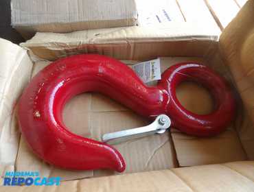 New Dayoton; Slip Hook, Carbon Steel eye, 33000lb, 3-1/2" rigging eye latch, 19/16" trade size,...