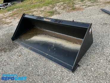 New Tomahawk 72” Skid Steer Bucket, Universal Quick Attach (3018-6)