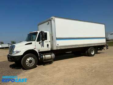 2015 International  4300 DuraStar 26’ Box Truck 3HAMMMML0FL507764