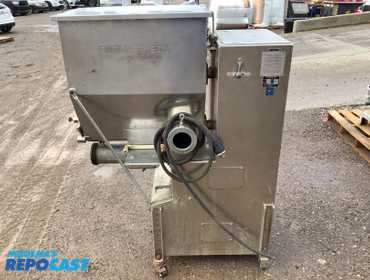 Butcher Boy Mixer Grinder (model: 150/42) 230 volts (serial number: 674)