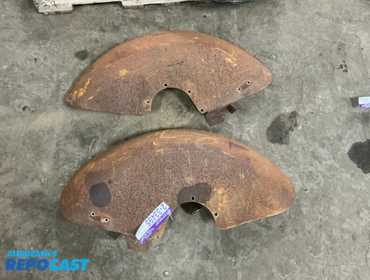 (2) Rear Fenders for John Deere L or LA, surface rust, overall straight 