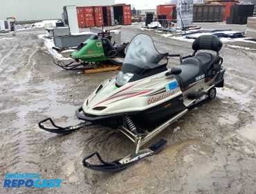 2000 Yamaha Venture Snowmobile