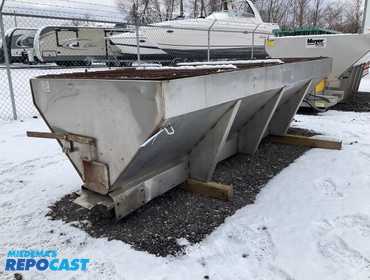 2 Yard Salt Spreader