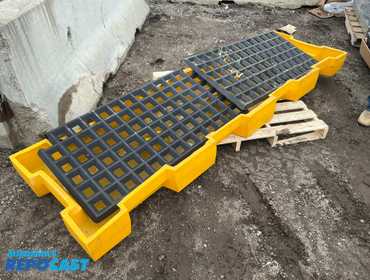 107” x 30” water catching standing platform 