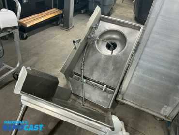 John Boos Stainless steel two piece dish dishwashing sink with Salvador model 150 trash disposal