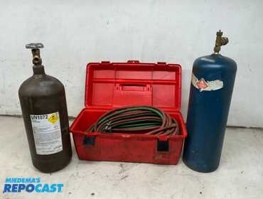 Portable oxy acetylene complete set, tanks have gas/are full