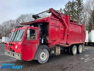 1998 Crane Carrier Co. Low Entry Garbage Truck