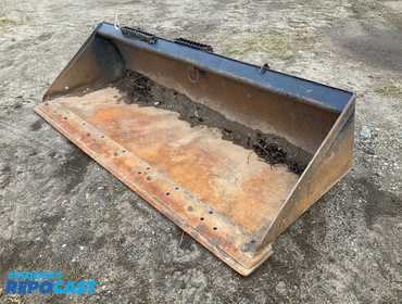 Cat 86” skid steer bucket, bolted on cutting edge, skid steer quick attach, used