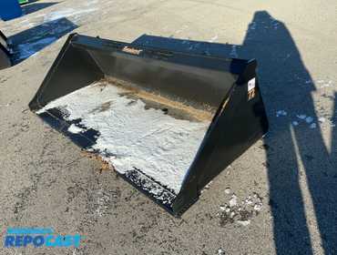 New Tomahawk 72” Skid Steer Bucket, Universal Quick Attach (3018-3)