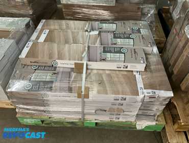 Traffic Master GripStrip Flooring 16 Planks Per Case 6” x 36” Cherry 