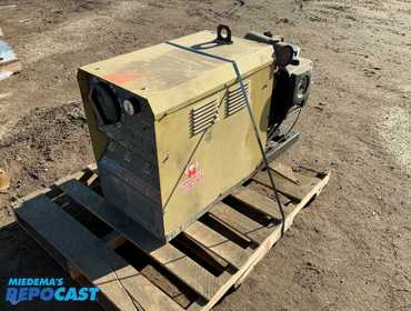 Hobart power weld ac/dc. 6500 watt. With magnum kohler 16