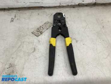 Apollo ½"-3/4" PEX-B Crimp Tool
