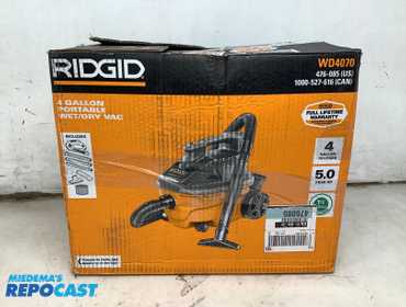 Ridgid 4 Gallon Shop Vac Model WD4070 5.0 Peak HP Portable (appears unused - tested and powers on...