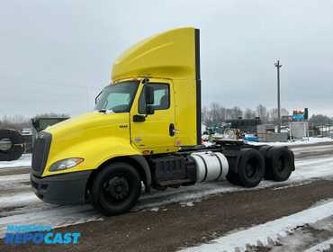 2020 International RH613 Tandem Axle Day Cab Semi 3HSDWTZR8LN845362
