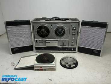 (1) Sony TC-540 Reel to Reel Solid State Stereo Tapecorder, 2 head - Briefcase style with lid...