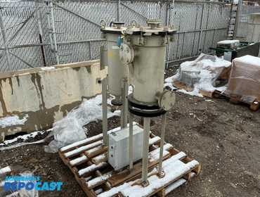 (2) Parker CFT6-2-2F Fulflo Cartridge Filter Housing/Vessels