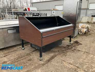 Food display unit approx. 74.5”x25.5”x48” model#FLX serial#SN18-015074 115V