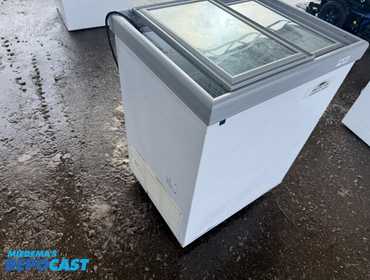 Arctic air display freezer model sto5g3 works good per seller