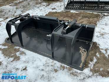 New JCT 84” Grapple Bucket Skid Steer Attachment, Universal Quick Attach, two hydraulic grapple...