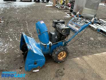 Ford ST 826A Gear Drive Blue Push Snow Plow - needs a pull chord