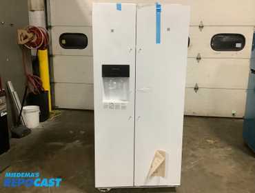 Frigidaire FRSS2323AW7 Side x Side Refrigerator